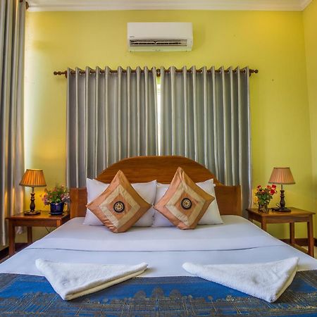 Side Walk Hotel Siem Reap Esterno foto