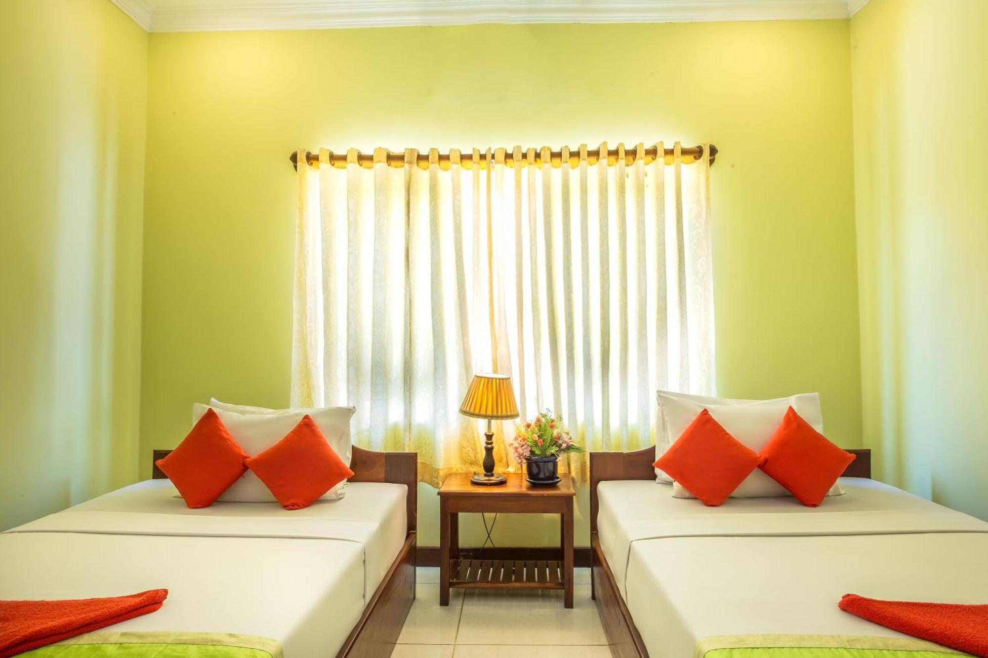 Side Walk Hotel Siem Reap Esterno foto