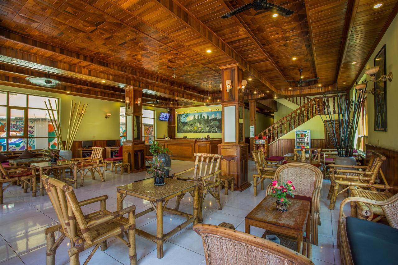 Side Walk Hotel Siem Reap Esterno foto