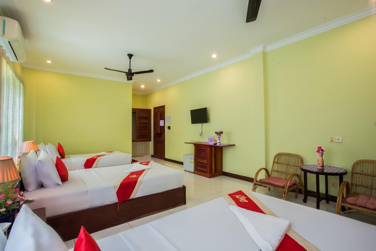 Side Walk Hotel Siem Reap Esterno foto