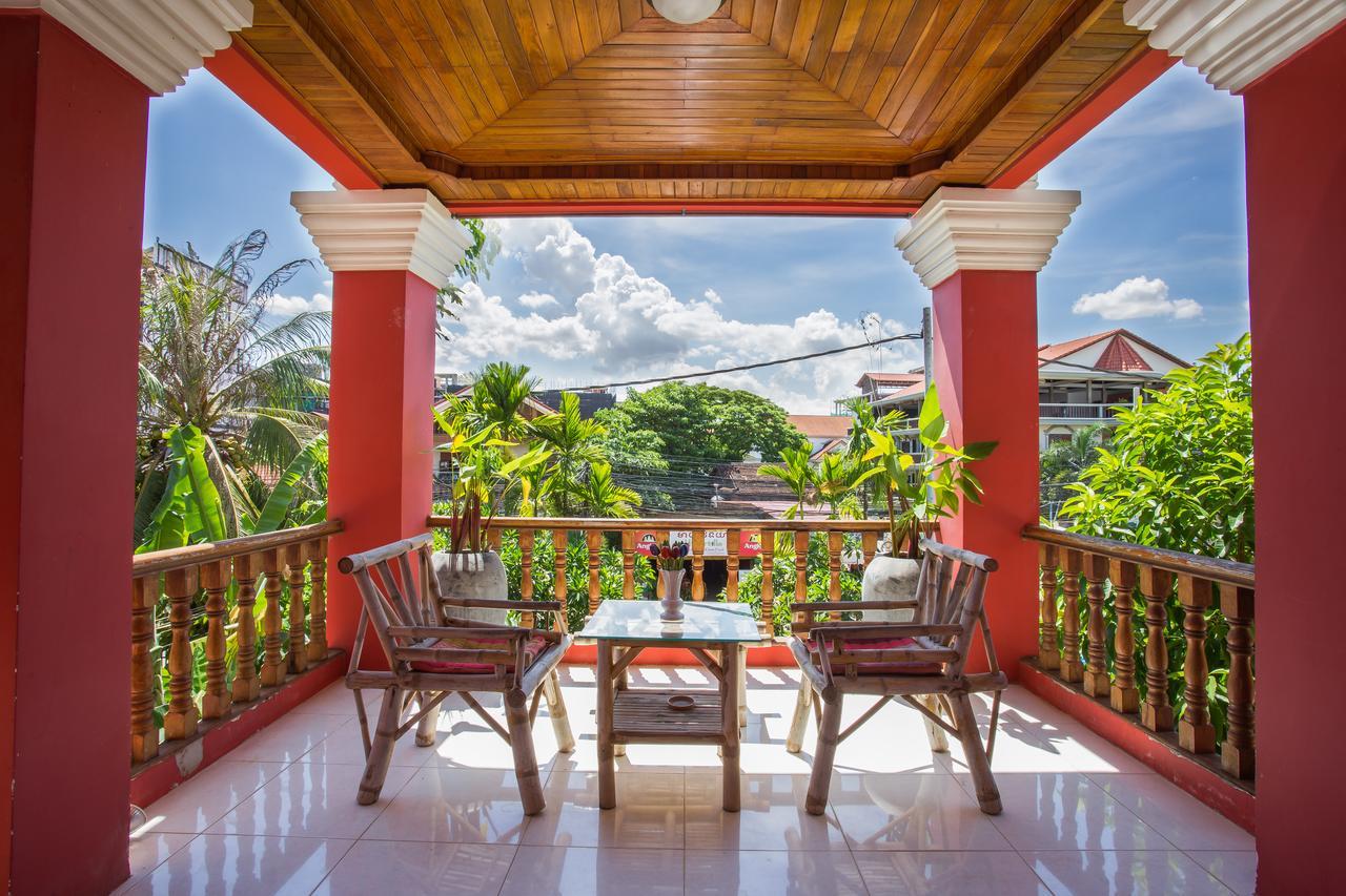 Side Walk Hotel Siem Reap Esterno foto