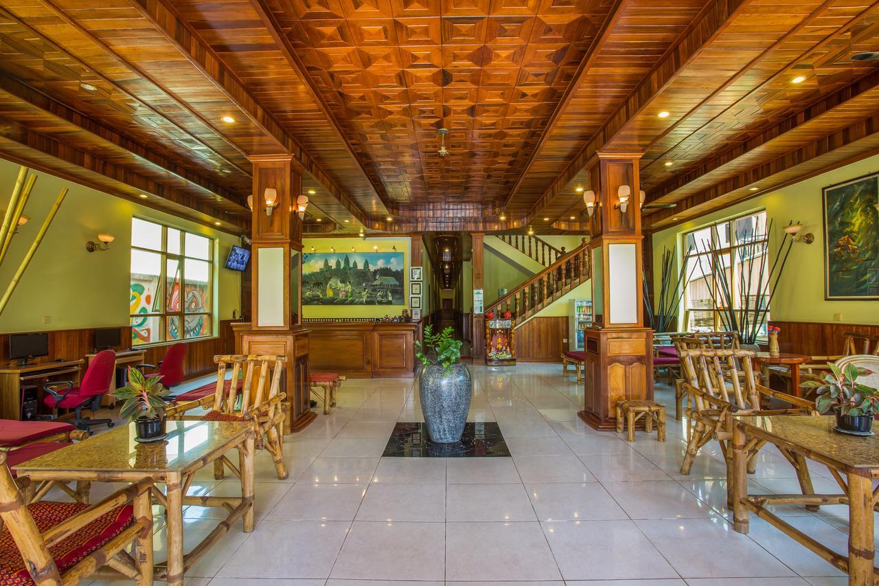 Side Walk Hotel Siem Reap Esterno foto